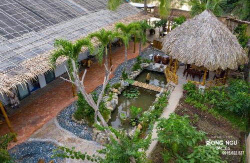 Phong Dien House | Oceanfront Song Ngư Pisces Homestay with Spa & Breakfast