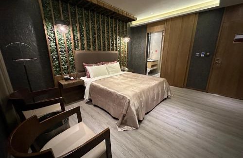Dali Hotel | Budget-Friendly Song Xia Motel with Breakfast & Family Amenities