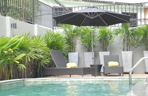 Maha Phruttharam Apartment | Explore Songphra Suite: Women’s Apartment with Spa & Pool