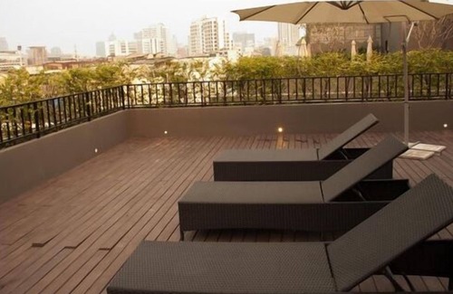 Maha Phruttharam Apartment | Explore Songphra Suite: Women’s Apartment with Spa & Pool