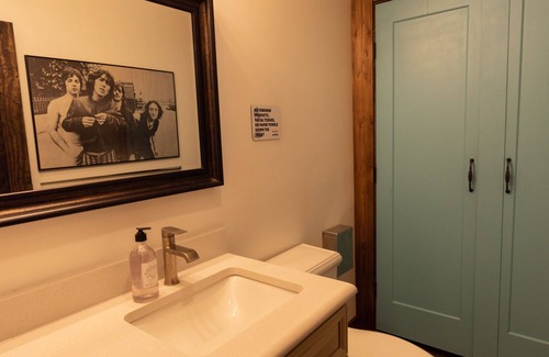 Lebanon House | Discover Songwriter’s Country Retreat - Guest Rated 10/10