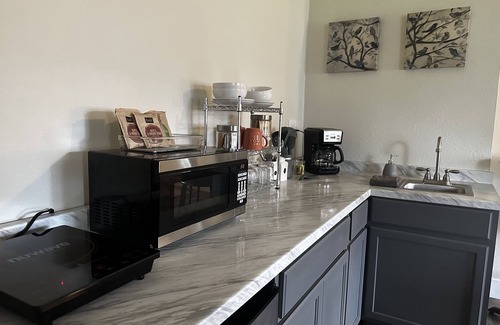 Aberdeen Apartment | Explore Sonia's Guest Suite: Gateway to Olympic Adventures