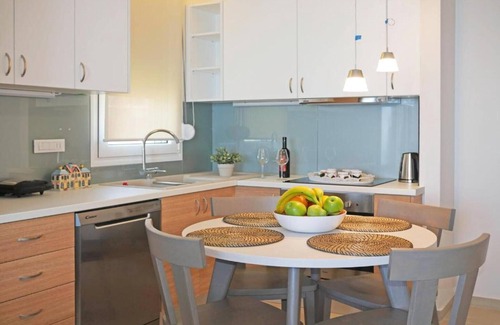 Agii Apostoli Apartment | Beachfront Sonja 3 Apartment with Pool in Chania