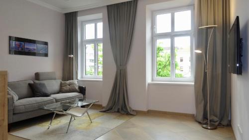 Oberdobling Apartment | Exceptional Sonnberg Design Apartment: Top-Rated Stay Awaits