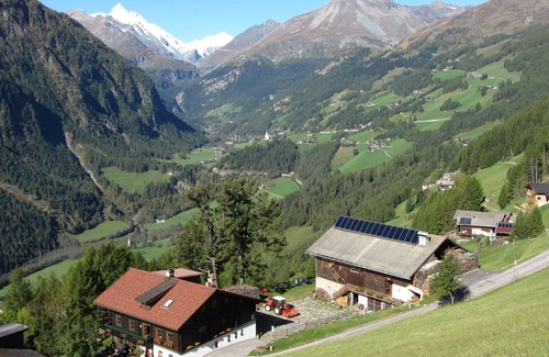Rojach Apartment | Sonnblickzimmer - Zirbenhof - opposite the Großglockner