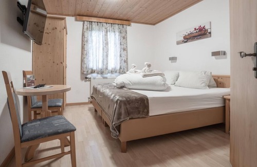 Scheffau am Wilden Kaiser Bed & Breakfast | Relaxing Getaway for 5 at Berggasthof Bärnstatt