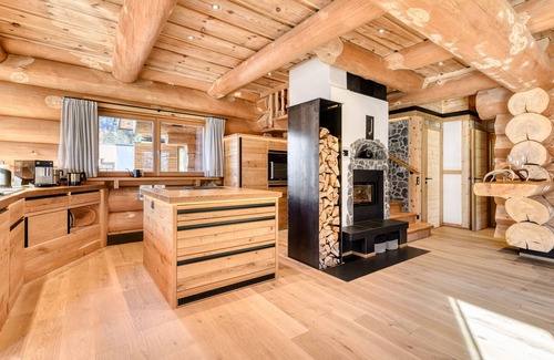 Dalaas Ski Chalet | Sonnenchalet Bomhuesle