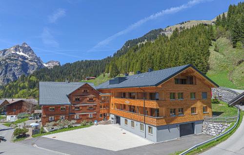 Schroecken Apartment | Discover Sonnenhof: Child-Friendly Retreat with Great Reviews