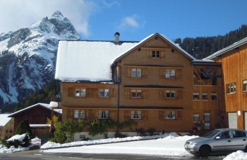 Schroecken Apartment | Discover Sonnenhof: Child-Friendly Retreat with Great Reviews