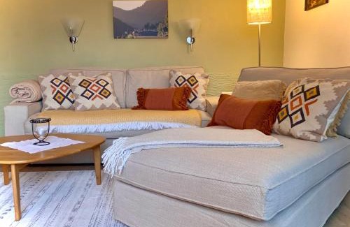 Oberstaufen Apartment | Pet-Friendly Sonnenhof Ferienwohnung with Breakfast Included