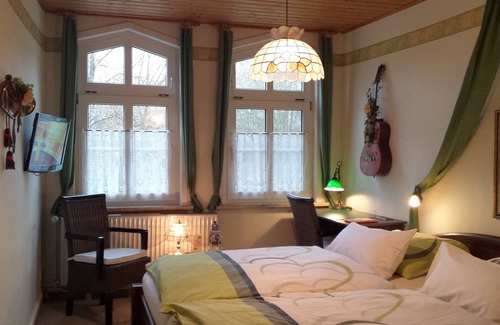 Clenze House | Relaxing Retreat at Sonnenhof Im Wendland with Spa & Pool