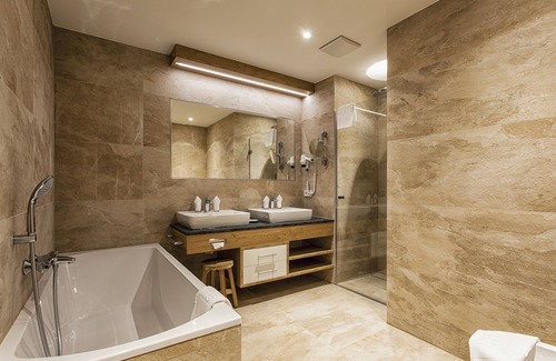 Bad Hofgastein Hotel | Relaxing Retreat at Sonnenhotel Zum Stern – Rated 9.8/10