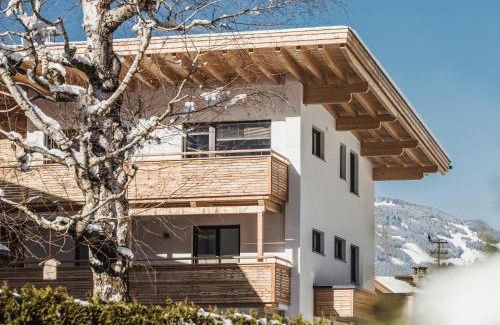 Mayrhofen Apartment | Relaxing SonnenNEST with Sauna: Rated 9.8 by Guests