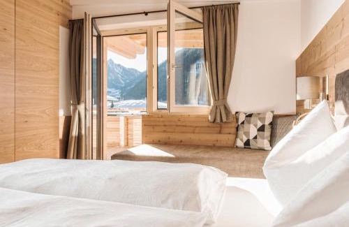 Mayrhofen Apartment | Relaxing SonnenNEST with Sauna: Rated 9.8 by Guests
