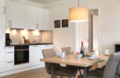 Heringhausen Apartment | Relaxing Retreat at Sonnenweg 46/5: Sauna & Balcony Escape