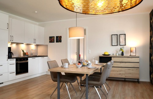 Heringhausen Apartment | Relaxing Retreat at Sonnenweg 46/5: Sauna & Balcony Escape