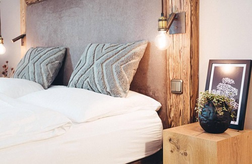 Sankt Veit im Pongau Hotel | Indulgent Sonnhof Suite at Verwöhnhotel Sonnhof