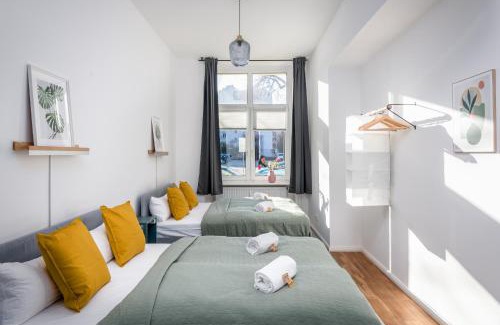 Pankow Apartment | Bright and Spacious Alexanderplatz Apartment for Groups