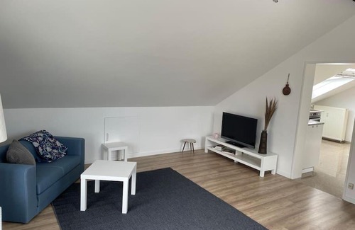 Sankt Augustin Apartment | Cozy Wohlfühl-Appartment in Central Location, Rated 8/10