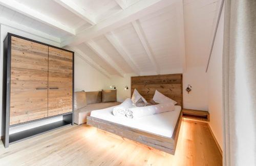 Collepietra Apartment | Relax at Sonnleiten Sterngucker: Pool & Hot Tub Awaits!