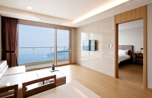 Irun-myeon Hotel | Relax at Sono Calm Geoje - 4-Star with Pool & Spa