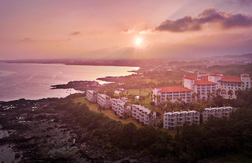 Pyoseon Resort | Discover Sono Calm Jeju: Relaxation with Private Pools