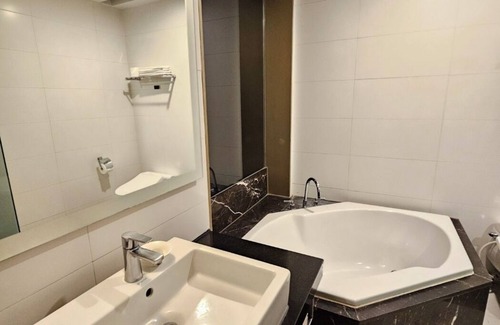 Pyoseon Resort | Relax at Sono Calm Jeju with Pool, Spa & Family Amenities