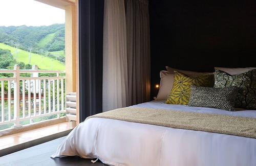Seo Resort | Top-Rated Sono Calm Vivaldi Park: Pool, Spa & Breakfast