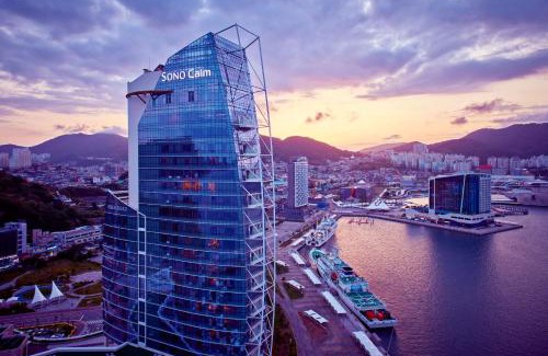 Chongp'o Hotel | Oceanfront Elegance at Sono Calm Yeosu - Guest Rated 8.4