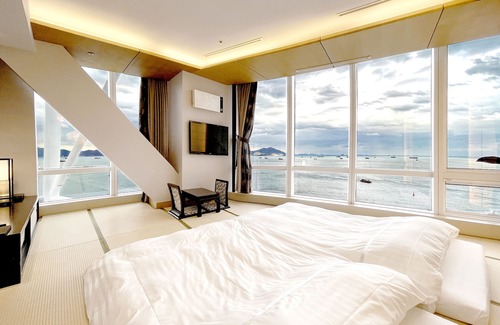 Chongp'o Hotel | Elegant Getaway at Sono Calm Yeosu - Rated 9.2/10