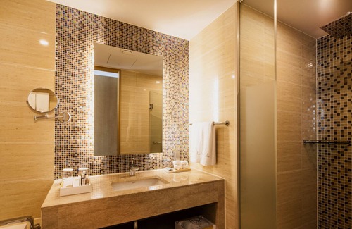Chongp'o Hotel | Elegant Getaway at Sono Calm Yeosu - Rated 9.2/10