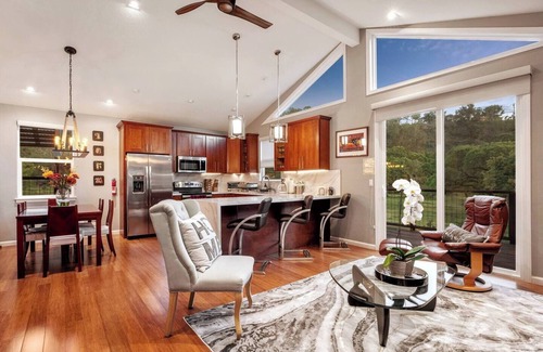 Sonoma House | Experience Sonoma Retreat: 5BR with Pool & Spa Awaits