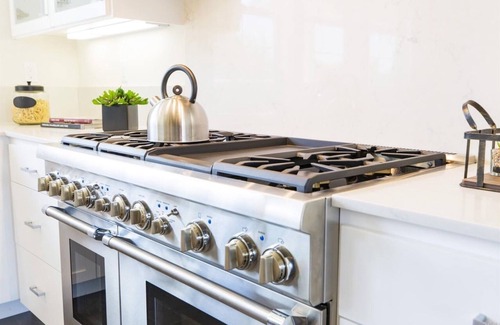 Sonoma House | Sonoma Modern Farmhouse: Walk to Plaza, Wineries & More