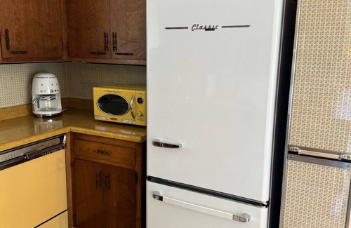 Sonoma House | Explore Sonoma Retro '49 Cottage: Wine Country Convenience