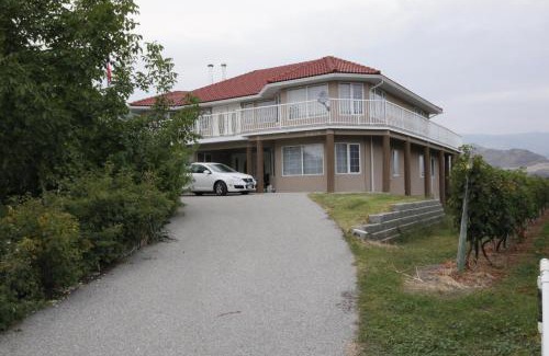 Okanagan-Similkameen Hotel | Explore the Sonora Desert Inn: Family-Friendly Getaway