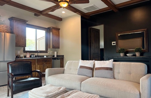 Desert View House | Idyllic Sonoran Hiking Trails Casita with Mountain Views