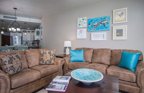 Sandy Beach Condo | Ocean Front Condo Retreat: Guest Rated 10/10 with Spa & Pool