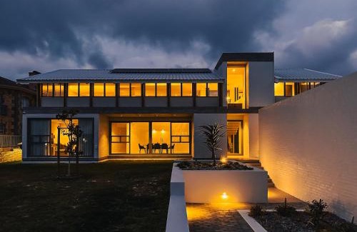 Struisbaai Villa | Sonvanger Villa Oceanfront Luxury