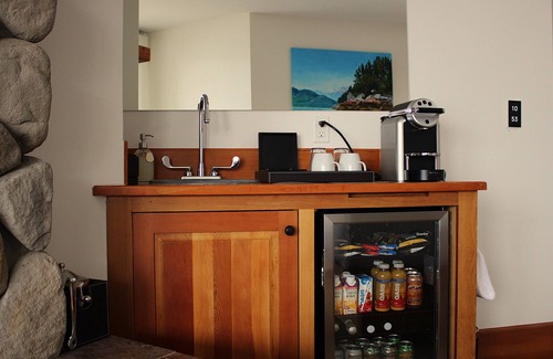Sooke Hotel | Sooke Harbour House