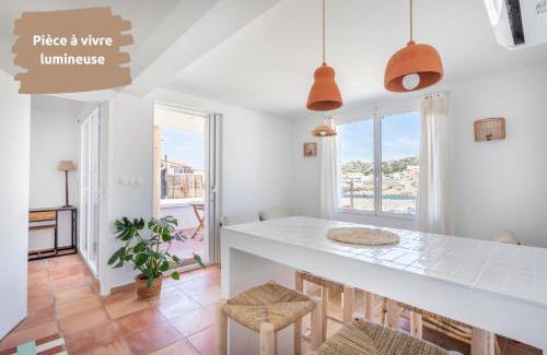 8th Arrondissement Apartment | Relaxing Goudes Hotel with Sea Views & Family-Friendly Comfort