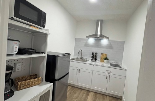 Lake Worth Apartment | Soothing apartment with AC in Greenacres - Perfect for a getaway