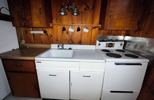 Rapid City Apartment | Soothing studio cabin on beautiful Torch River for a relaxing getaway