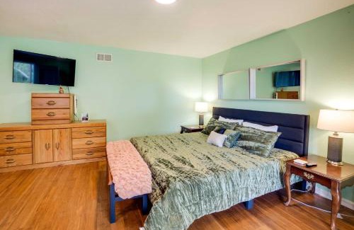 Smith River Apartment | Relaxing Studio Oasis with Scenic Views, Steps to Beach
