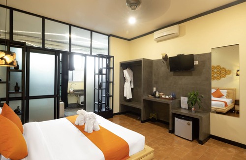 Siem Reap Hotel | Ravady D'Angkor: Family-Friendly Retreat with Pool & Spa