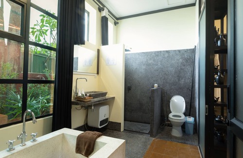 Siem Reap Hotel | Ravady D'Angkor: Family-Friendly Retreat with Pool & Spa