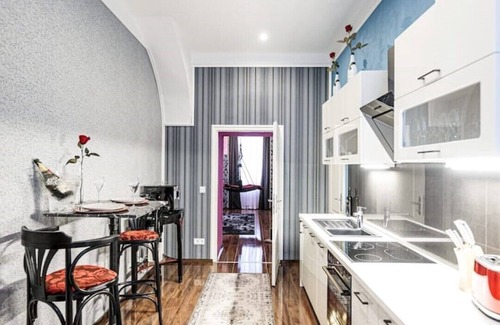 Alservorstadt Apartment | Romantic Escape at Sophie's Place "Love Edition"