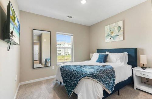 Melbourne Apartment | Elegant 3BD Retreat with Pool, Gym & Oceanfront Views