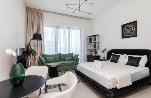 Business Bay Apartment | Sophisticated Binghatti Canal