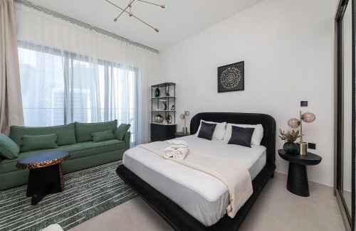 Business Bay Apartment | Sophisticated Binghatti Canal