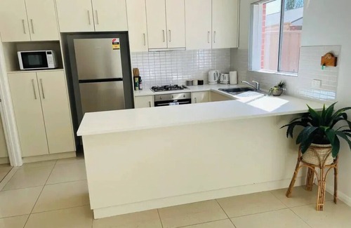 Wagga Wagga Apartment | Stylish City Retreat with Breakfast and Family Amenities
